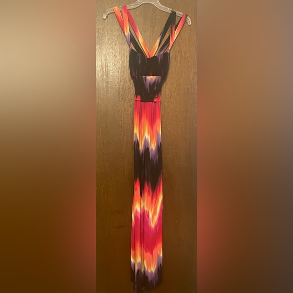 Bisou Bisou Dresses & Skirts - BISOU BISOU SZ-4 Multicolor Crisscross Strap Long Dress